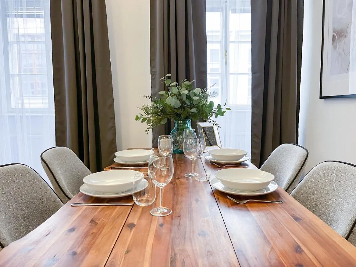 Best Price & Location - Historic Square Residency Praga 0*,