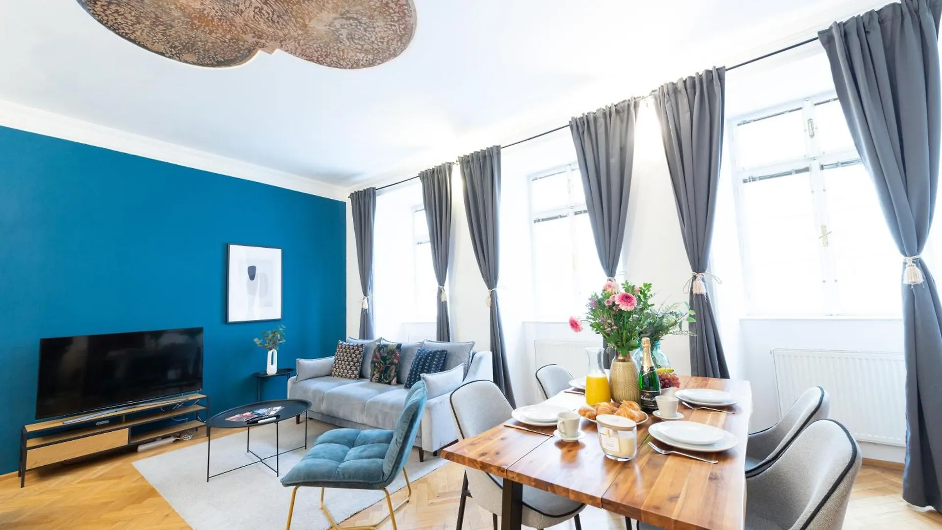 Best Price & Location - Historic Square Residency Praga Apartament